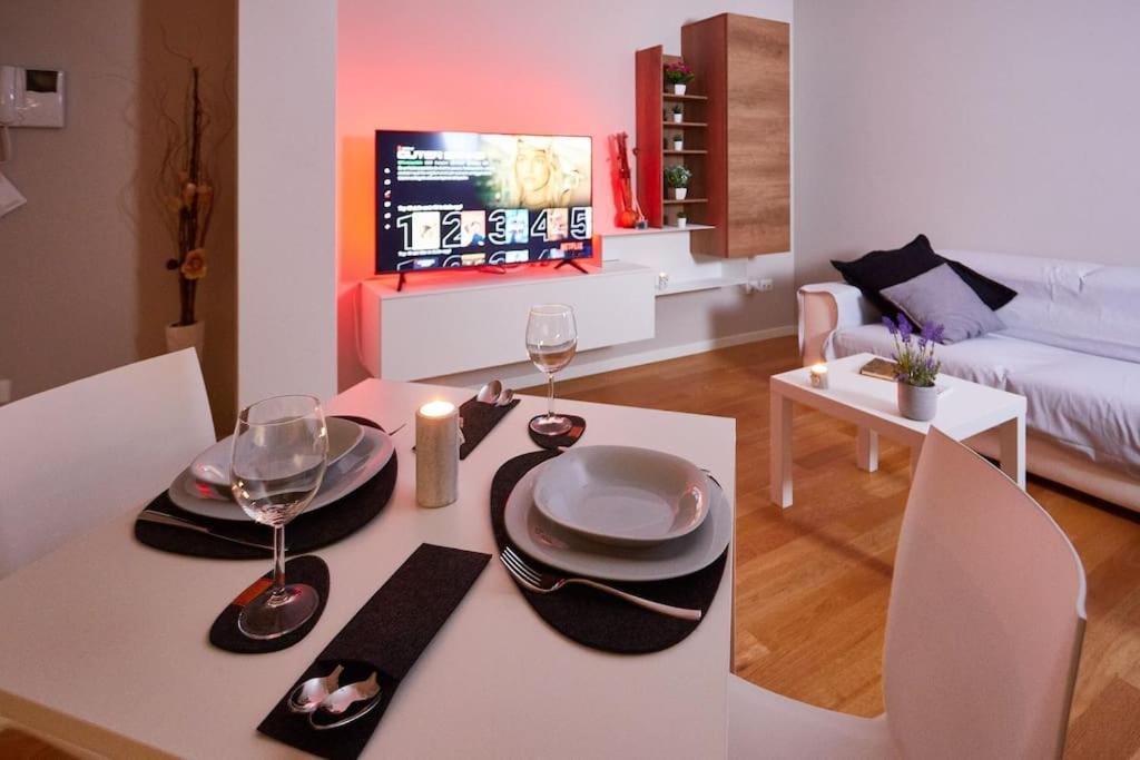 Center Aviano Comfort Suite Free Parking Wifi Exterior foto